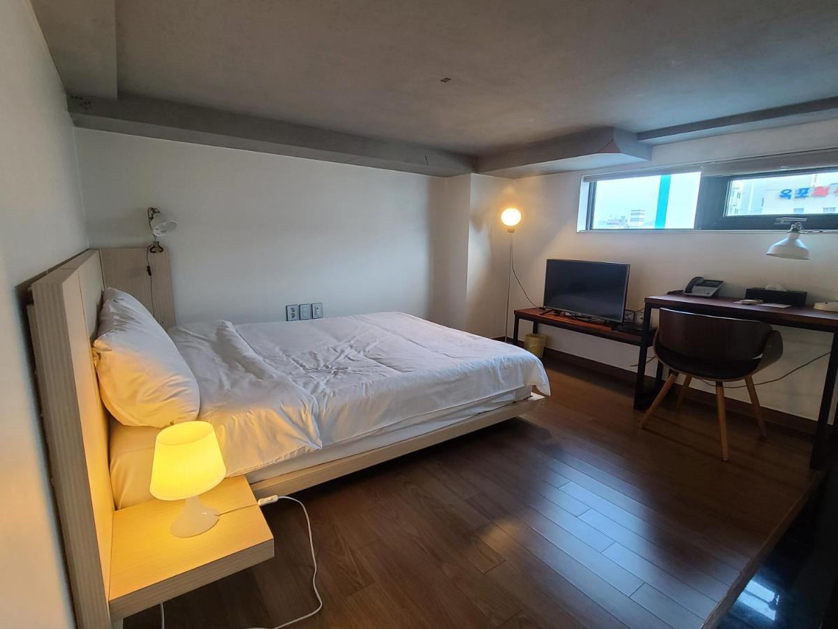 Jinwoo Prestige Hotel Geoje Exterior photo